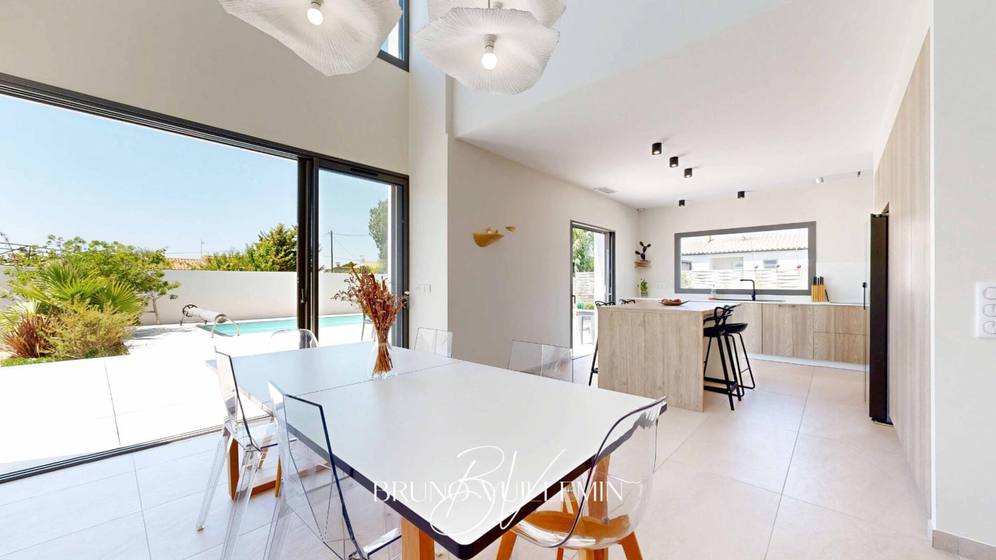 NARBONNE VILLA D'ARCHITECTE CLASSEE DOUBLE A / PISCINE, GARAGE & CARPORT / 2 SUITES et 3 CHAMBRES 7