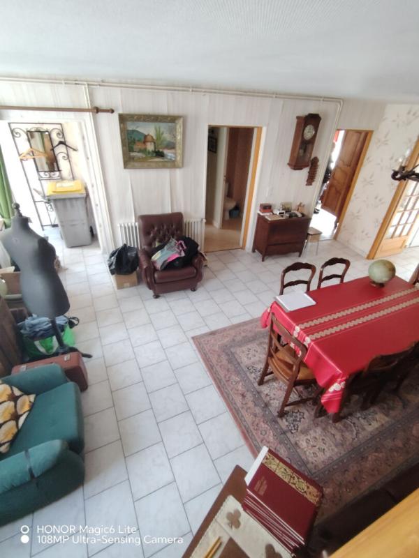 AZE AZE maison ancienne très bien entretenue avec puits et garage 2