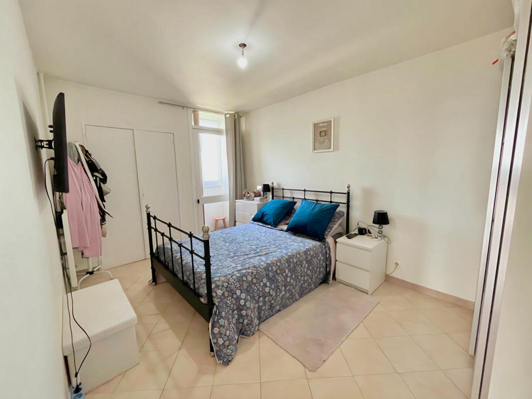 MARSEILLE-15E-ARRONDISSEMENT Exclusivité, vendu avec locataire, T4 Marseille 15ème , Résidence Val pins, quartier Les Borels 7