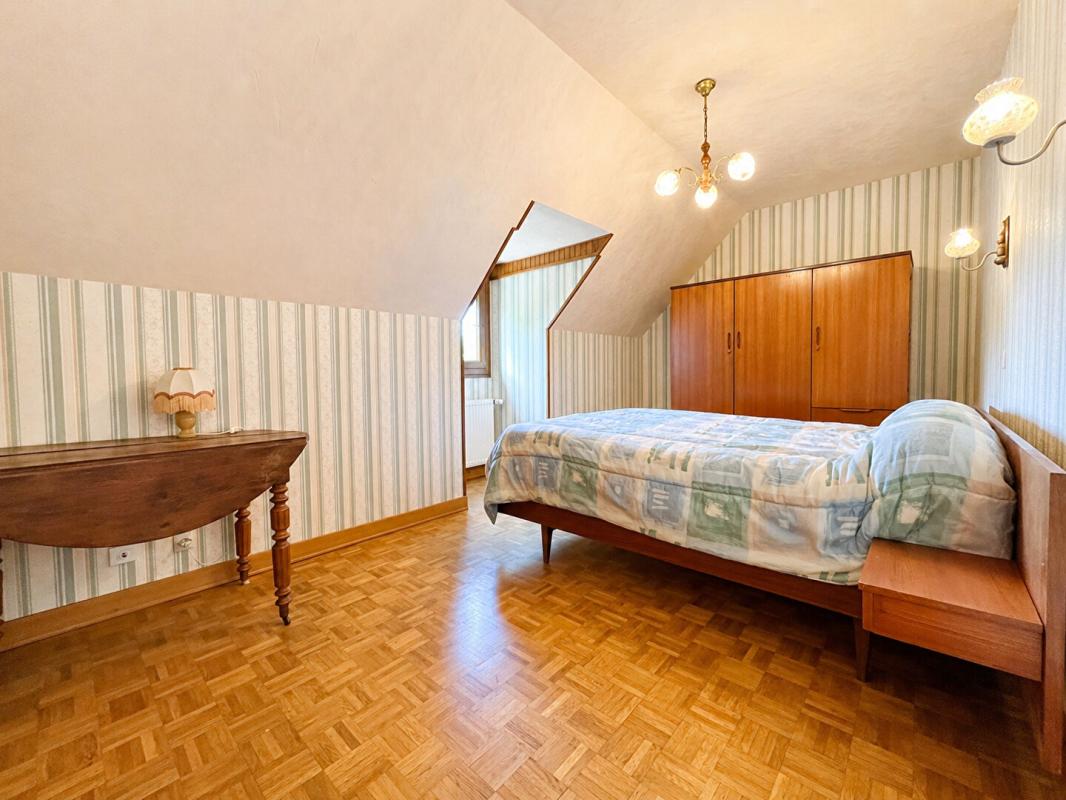 VILLEFRANCHE-SUR-CHER Maison Villefranche Sur Cher 8 pièce(s) 159.81 m2 12