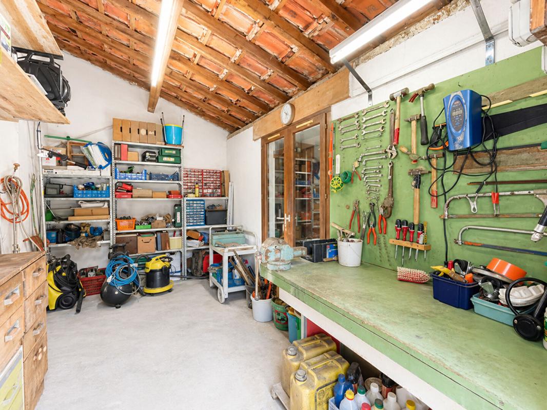 VILLEFRANCHE-SUR-CHER Maison Villefranche Sur Cher 8 pièce(s) 159.81 m2 16