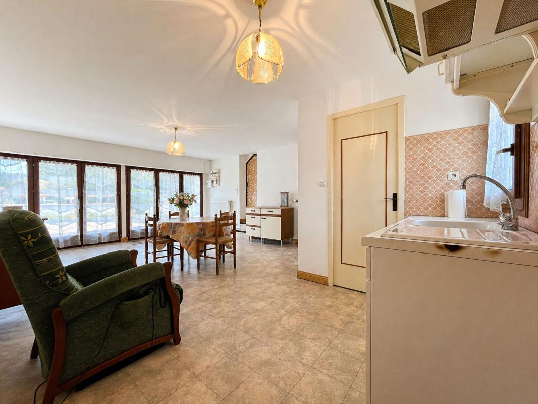 VILLEFRANCHE-SUR-CHER Maison Villefranche Sur Cher 8 pièce(s) 159.81 m2 8