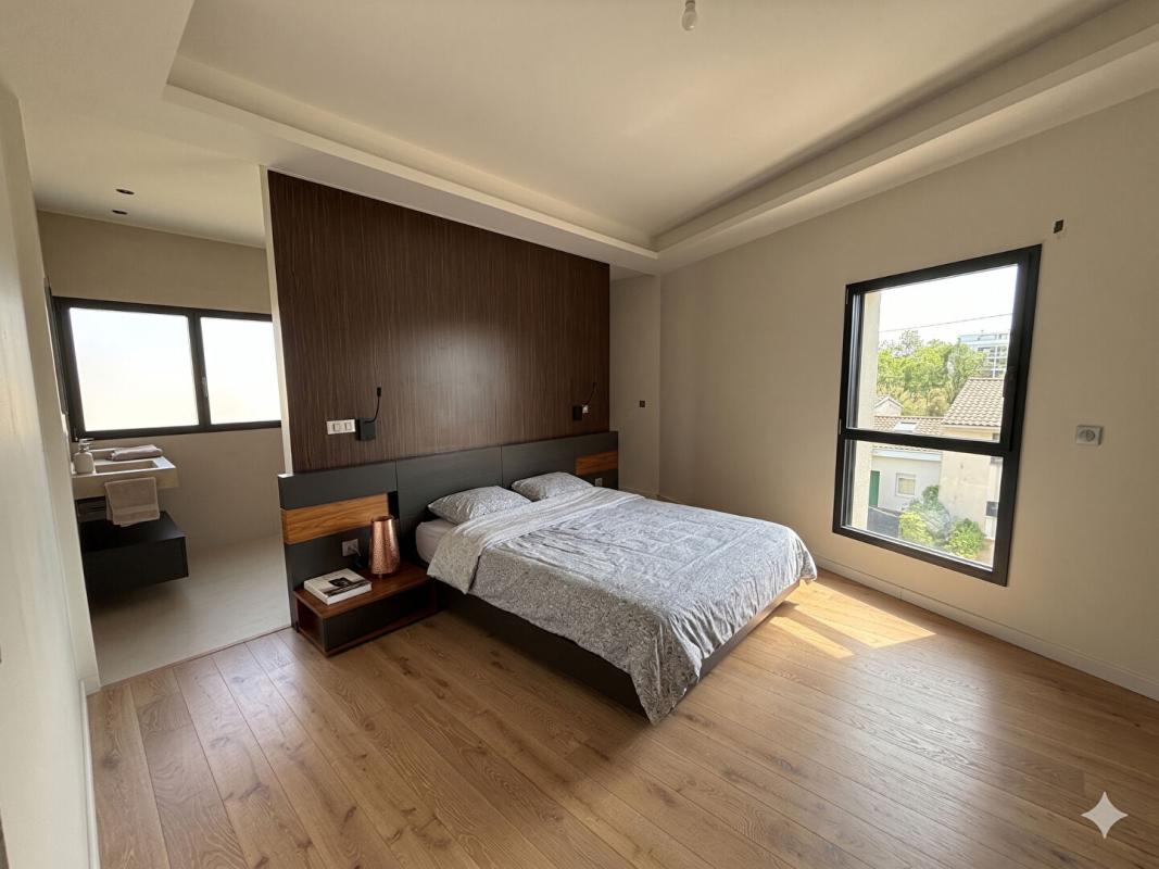 BORDEAUX Maison  5 pièce(s) 150 m2 Grand standing à Caudéran 7