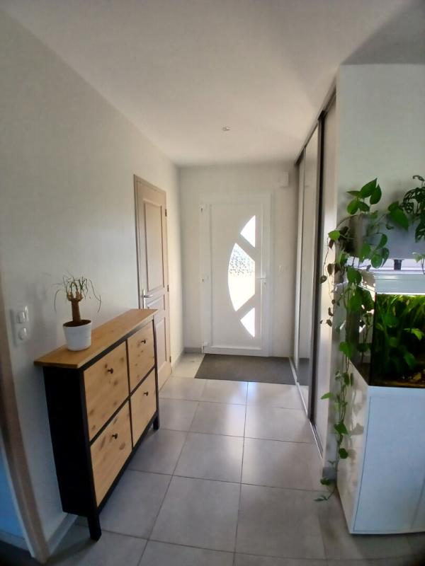 SIEURAC Maison de 115m², 6 pièces piscine et panneaux photovoltaïques 16