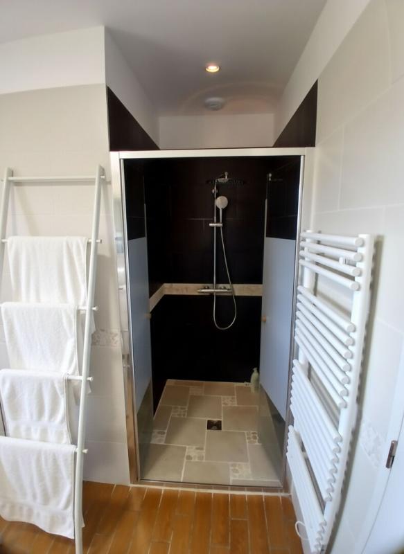SIEURAC Maison de 115m², 6 pièces piscine et panneaux photovoltaïques 8