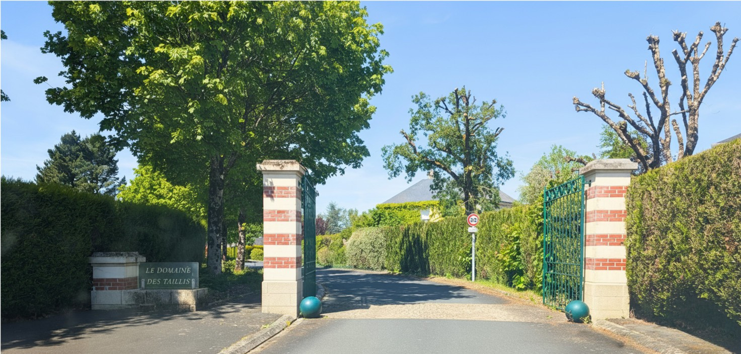 LA CHAPELLE-SUR-ERDRE Maison bourgeoise 221 m²  Domaine des Taillis  La chapelle sur Erdre 12