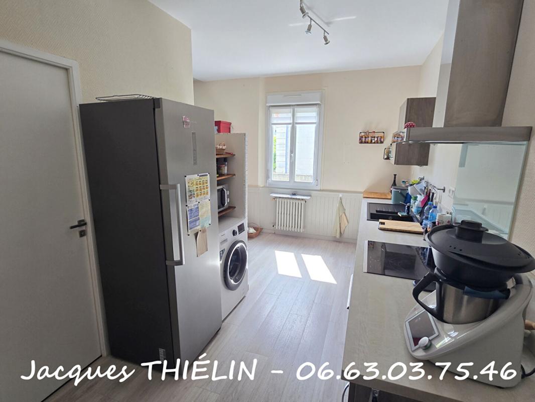LONGUE-JUMELLES Maison familiale en hyper centre - 5 chambres, grand séjour et équipements récents 5