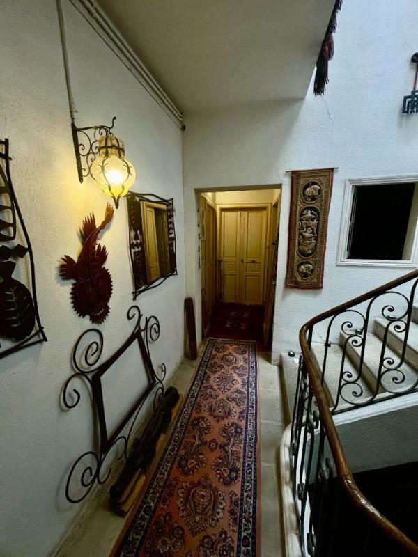 PéZENAS Maison de village  atypique de 10 pièces 345 m2, 6 chambres 9