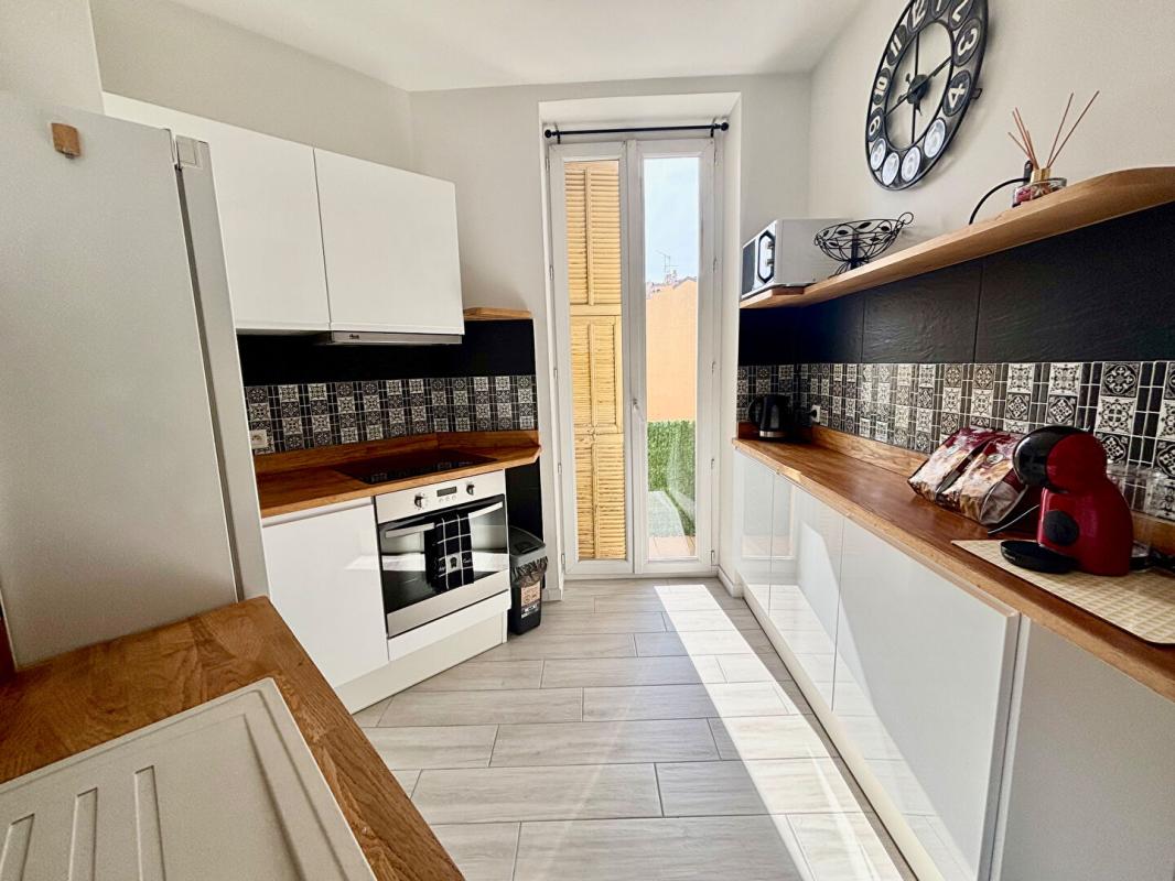 NICE Appartement Nice vieux port 2 pièces 45 m2 avec balcon 3