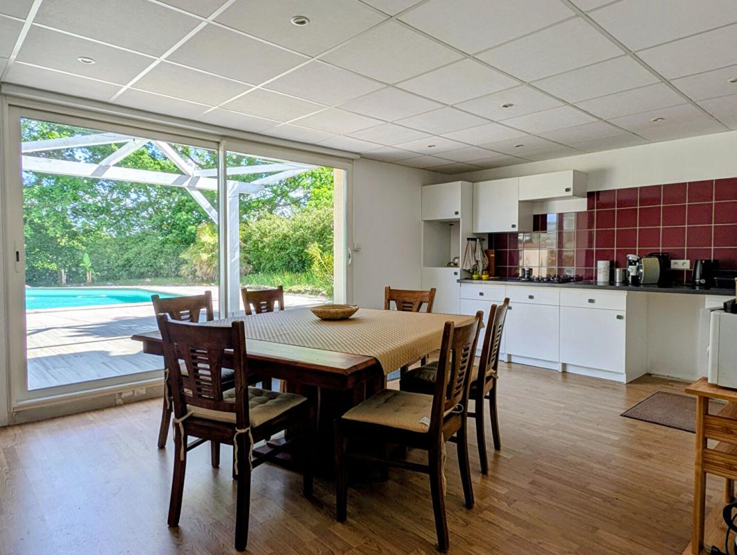LE PLAN Maison Le Plan 8 pièce(s) 210 m2 3