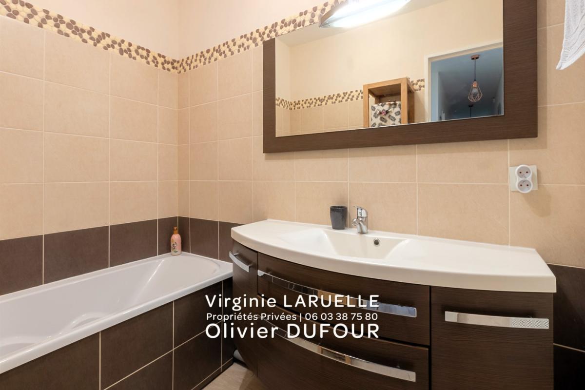 ROUEN Rouen Centre Ville - Appartement balcon 4 chambres cave et 2 parking 13