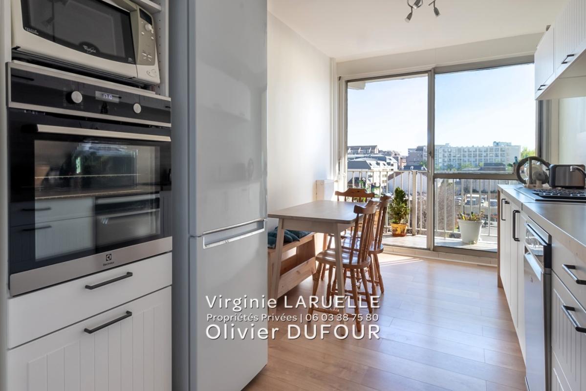 ROUEN Rouen Centre Ville - Appartement balcon 4 chambres cave et 2 parking 6