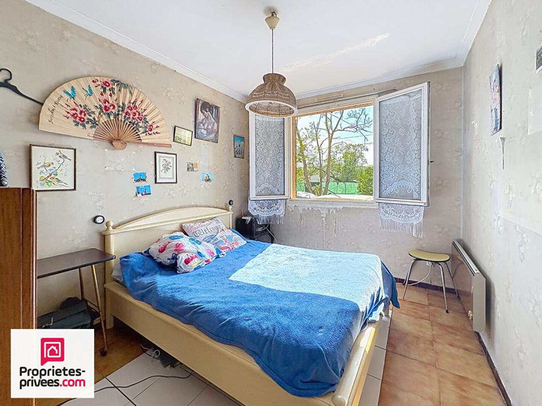 RIANS Rians VILLA T4 avec garage sur 1610 m² terrain plat et clos 10