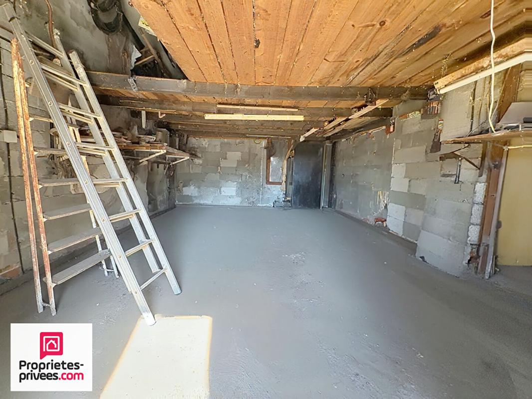 RIANS Rians VILLA T4 avec garage sur 1610 m² terrain plat et clos 16