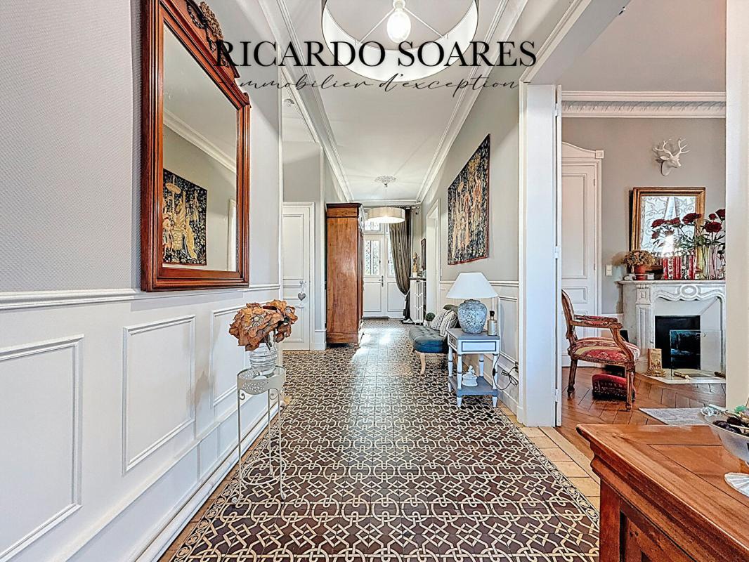 SACY-LE-GRAND 60700 SACY-LE-GRAND / ÉLÉGANTE MAISON DE MAITRE DU XIXe SIÈCLE / 278 m² / 11 PIÈCES / TERRAIN 3700 m² 3