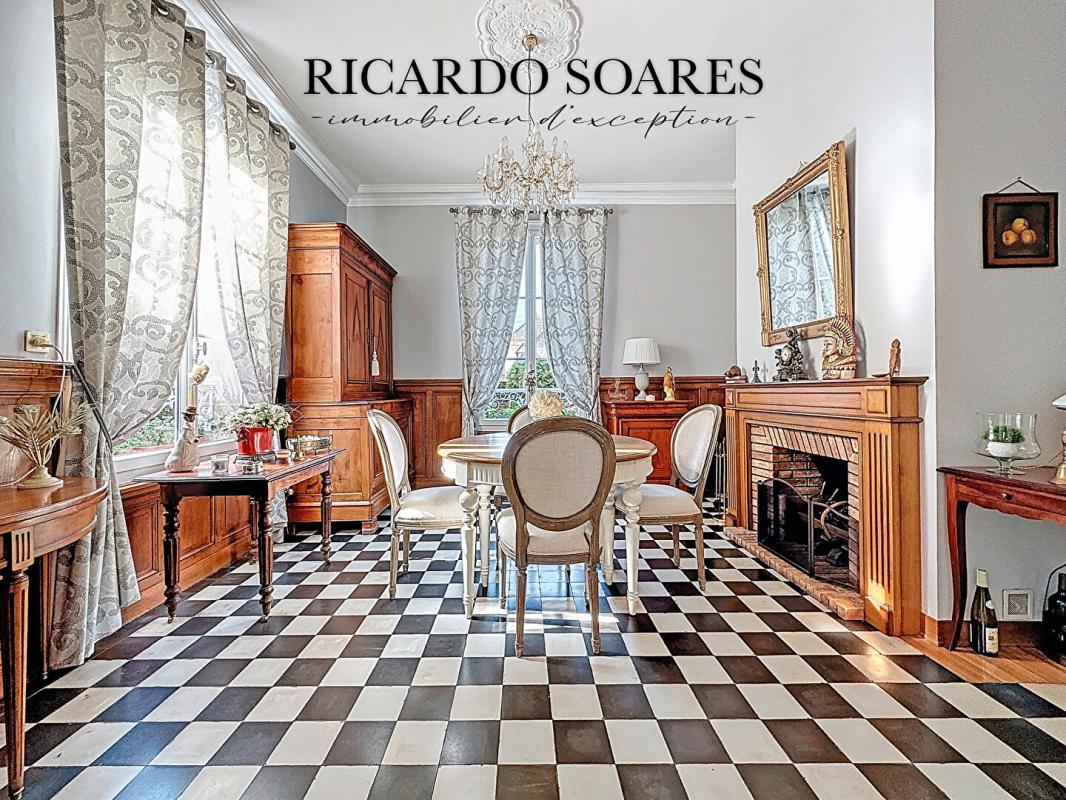 SACY-LE-GRAND 60700 SACY-LE-GRAND / ÉLÉGANTE MAISON DE MAITRE DU XIXe SIÈCLE / 278 m² / 11 PIÈCES / TERRAIN 3700 m² 6