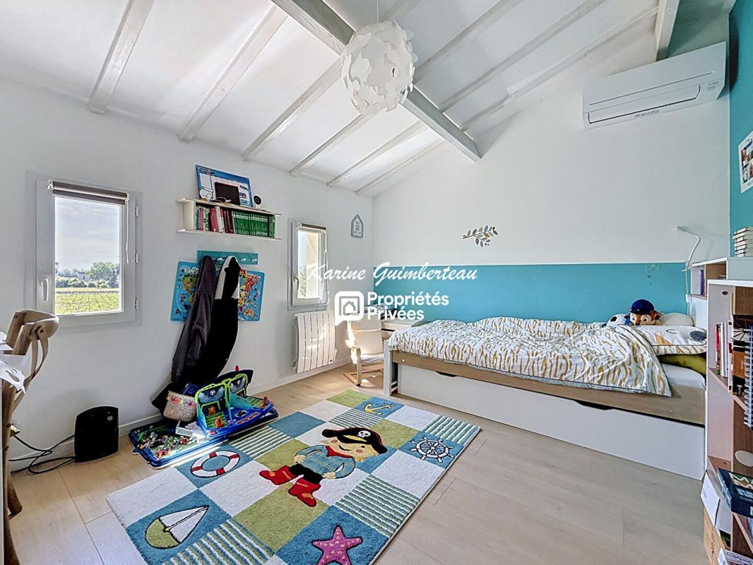 FRONSAC Fronsac : Maison familiale avec piscine et vue 12