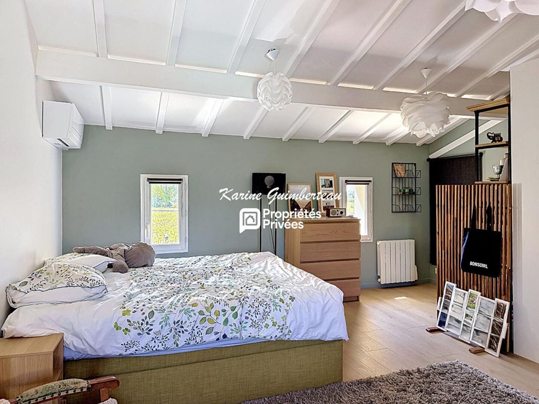 FRONSAC Fronsac : Maison familiale avec piscine et vue 13