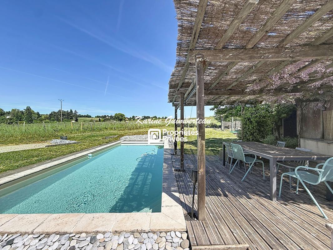 FRONSAC Fronsac : Maison familiale avec piscine et vue 2