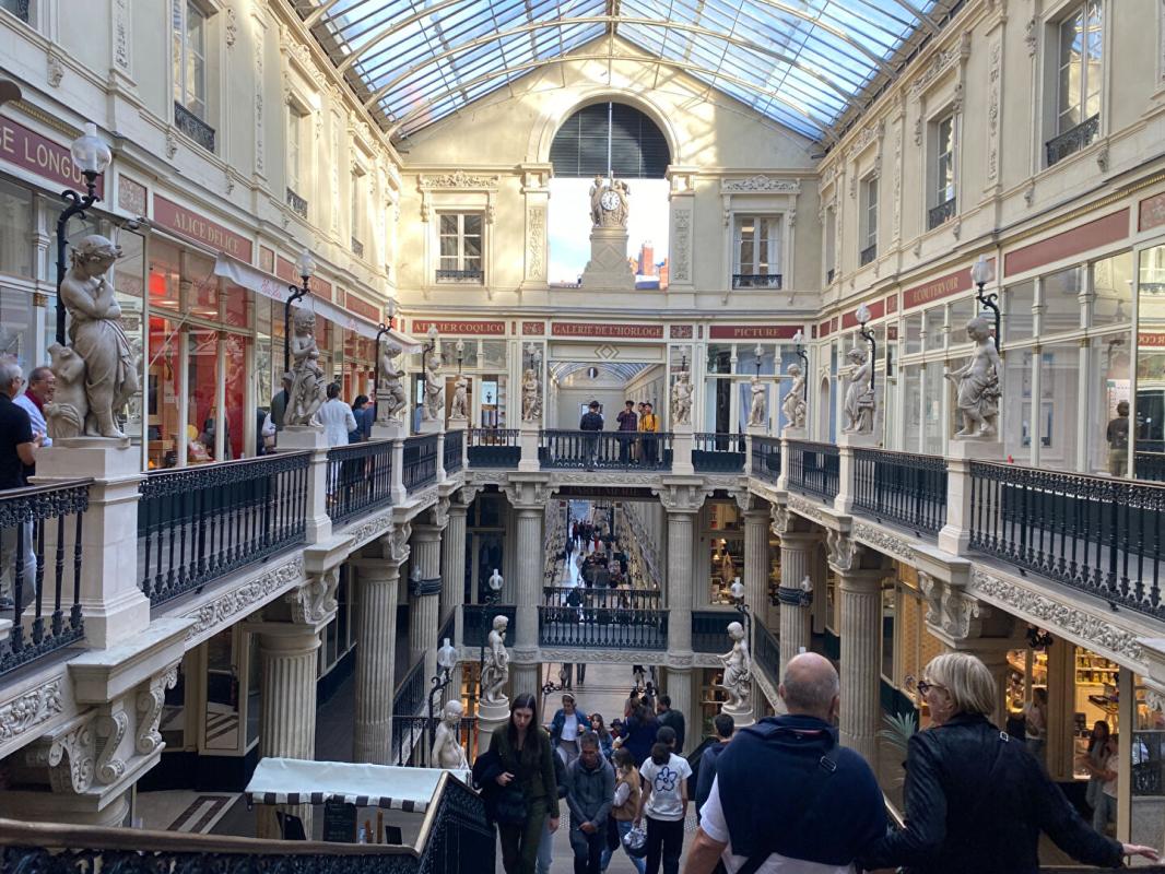 NANTES 44000 NANTES - EMPLACEMENT N°1 CRÉBILLON POMMERAYE - LOCAL COMMERCIAL A LOUER 130 M² DIVISIBLES 3