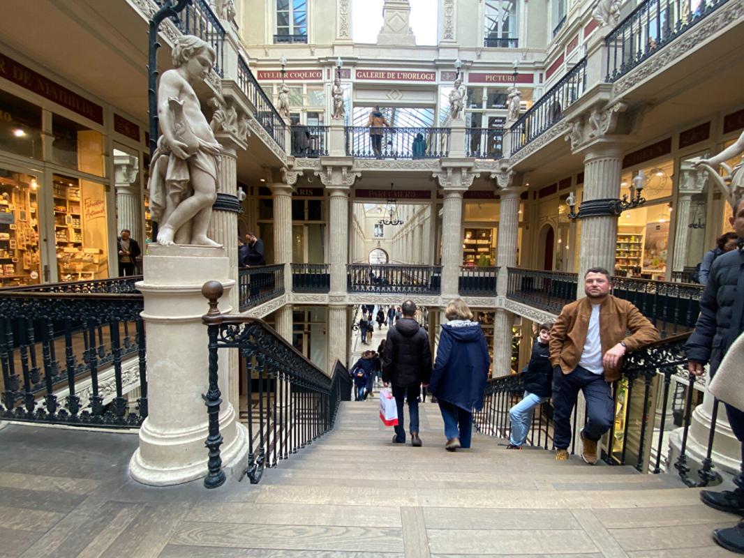 NANTES 44000 NANTES - EMPLACEMENT N°1 CRÉBILLON POMMERAYE - LOCAL COMMERCIAL A LOUER 130 M² DIVISIBLES 5