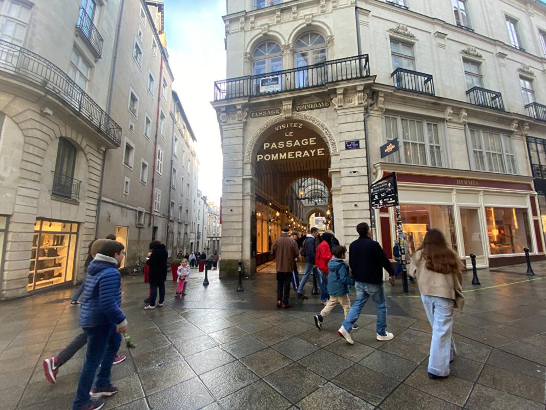 NANTES 44000 NANTES - EMPLACEMENT N°1 CRÉBILLON POMMERAYE - LOCAL COMMERCIAL A LOUER 130 M² DIVISIBLES 7