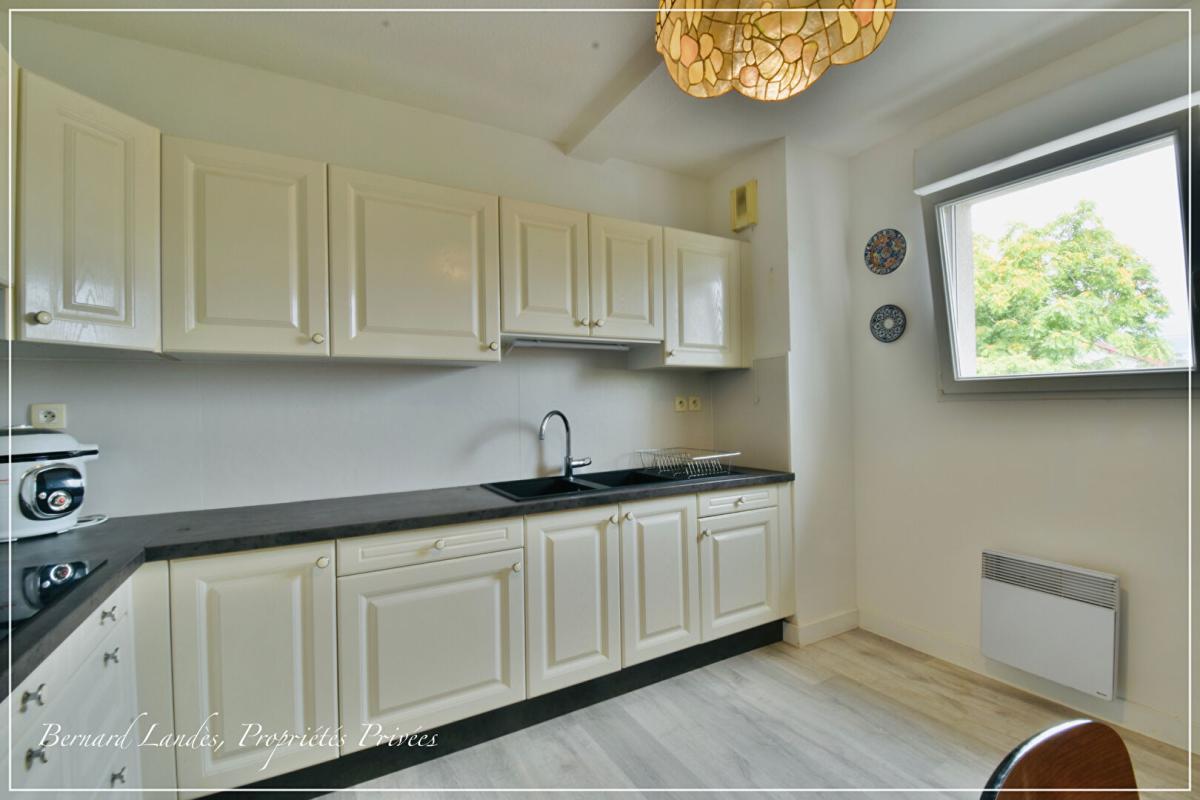 DAX Appartement  3 pièce(s) 96,73 m2 soir 3050  le m2 6