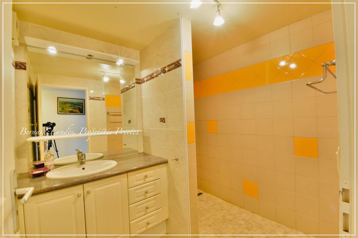 DAX Appartement  3 pièce(s) 96,73 m2 soir 3050  le m2 9