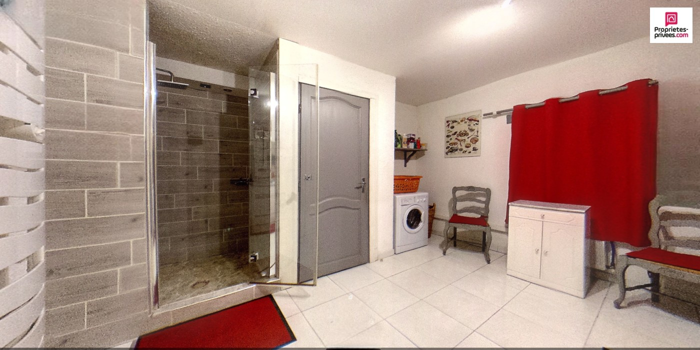 ESPARRON-DE-VERDON Propriété 196 m² avec accès lac d'Esparron de Verdon 13