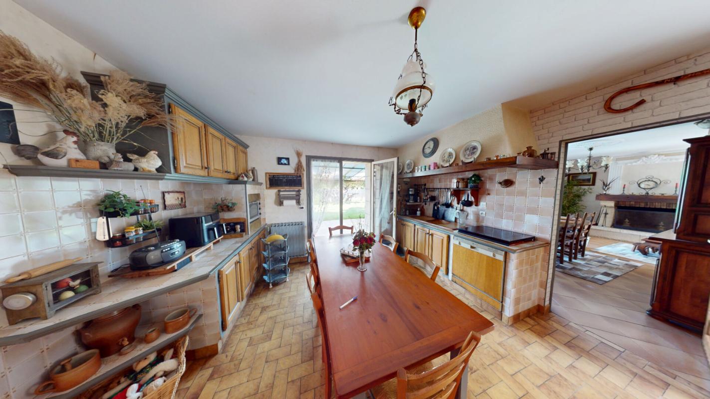 MOSNES Maison Mosnes 7 pièce(s) 170 m2 5