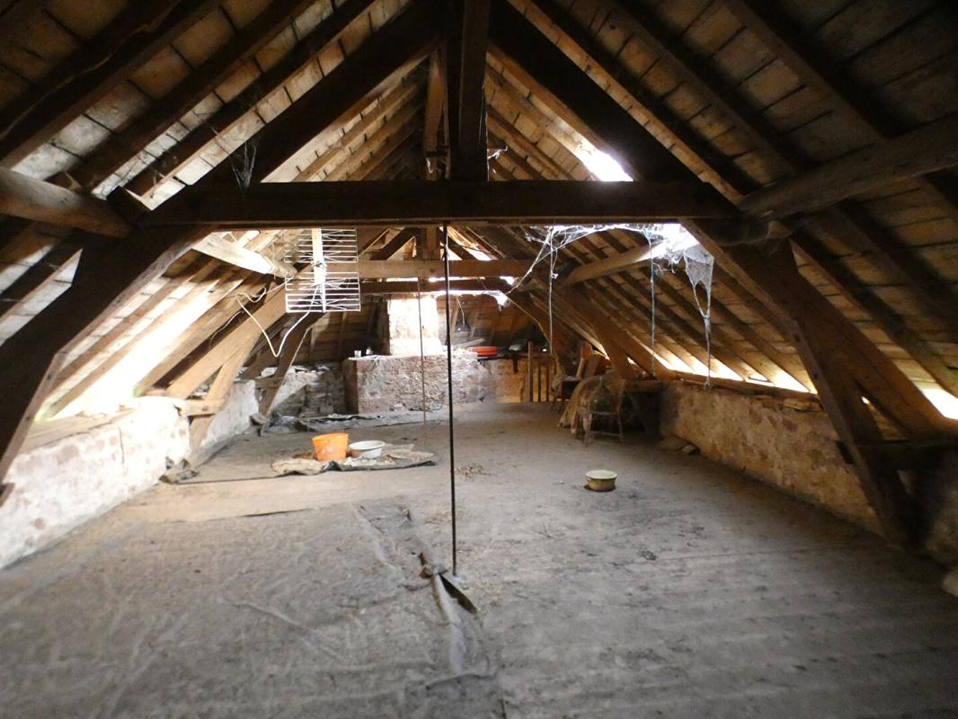 VILLAC Villac maison en pierre avec 5 800 m² de terrain et  deux grand batiment (210 m² et 95 m²) 11