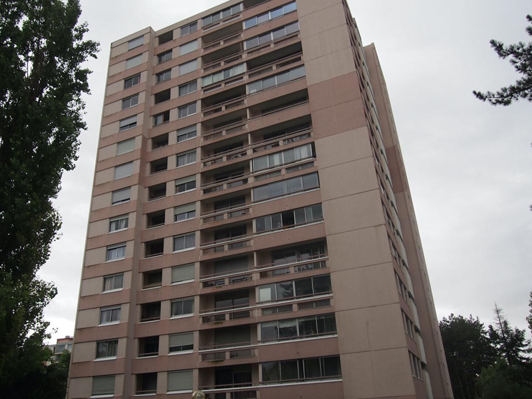 DIJON T3 Dijon rue du Tire-Pesseau 72 m2 1