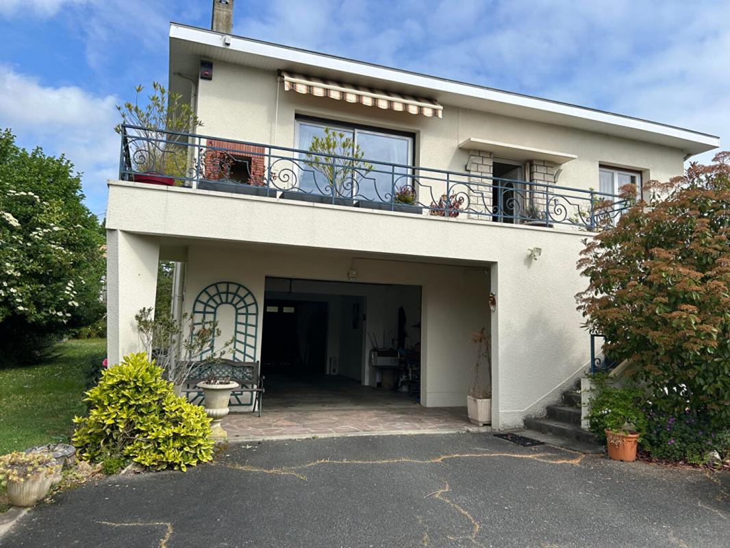 VILLENAVE-D'ORNON 33 Villenave d' Ornon 5 chambres sur une parcelle de 1 437 m2 1