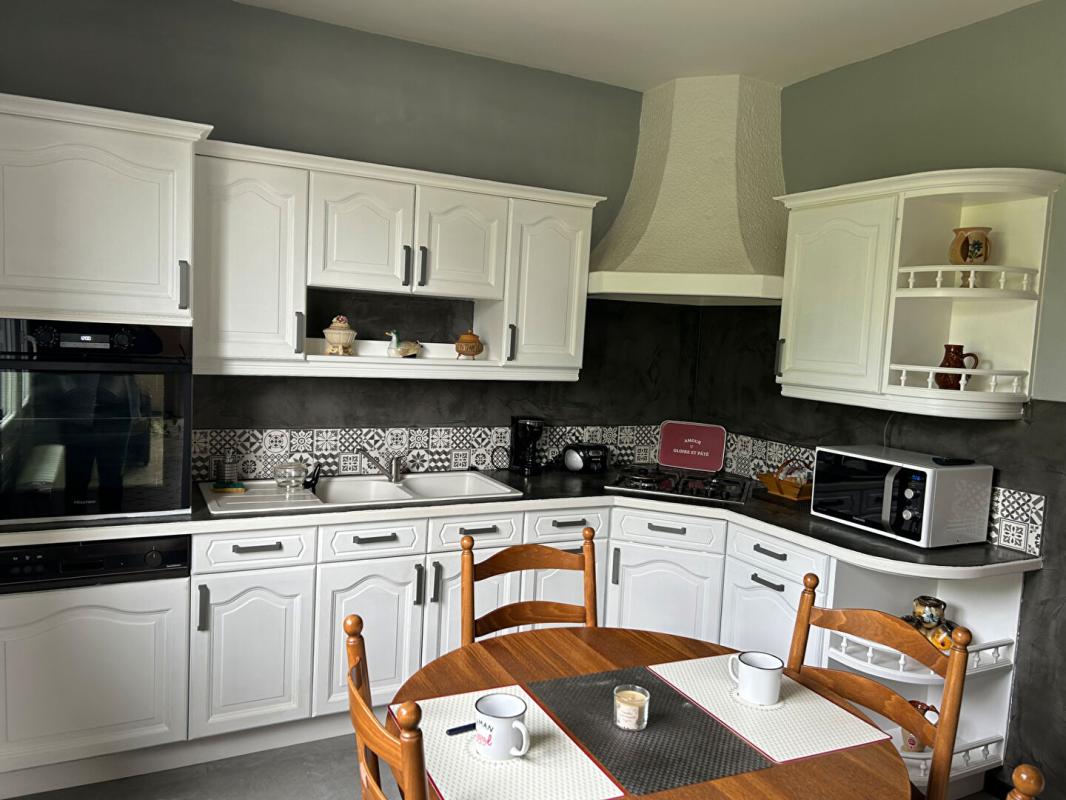 VILLENAVE-D'ORNON 33 Villenave d' Ornon 5 chambres sur une parcelle de 1 437 m2 3