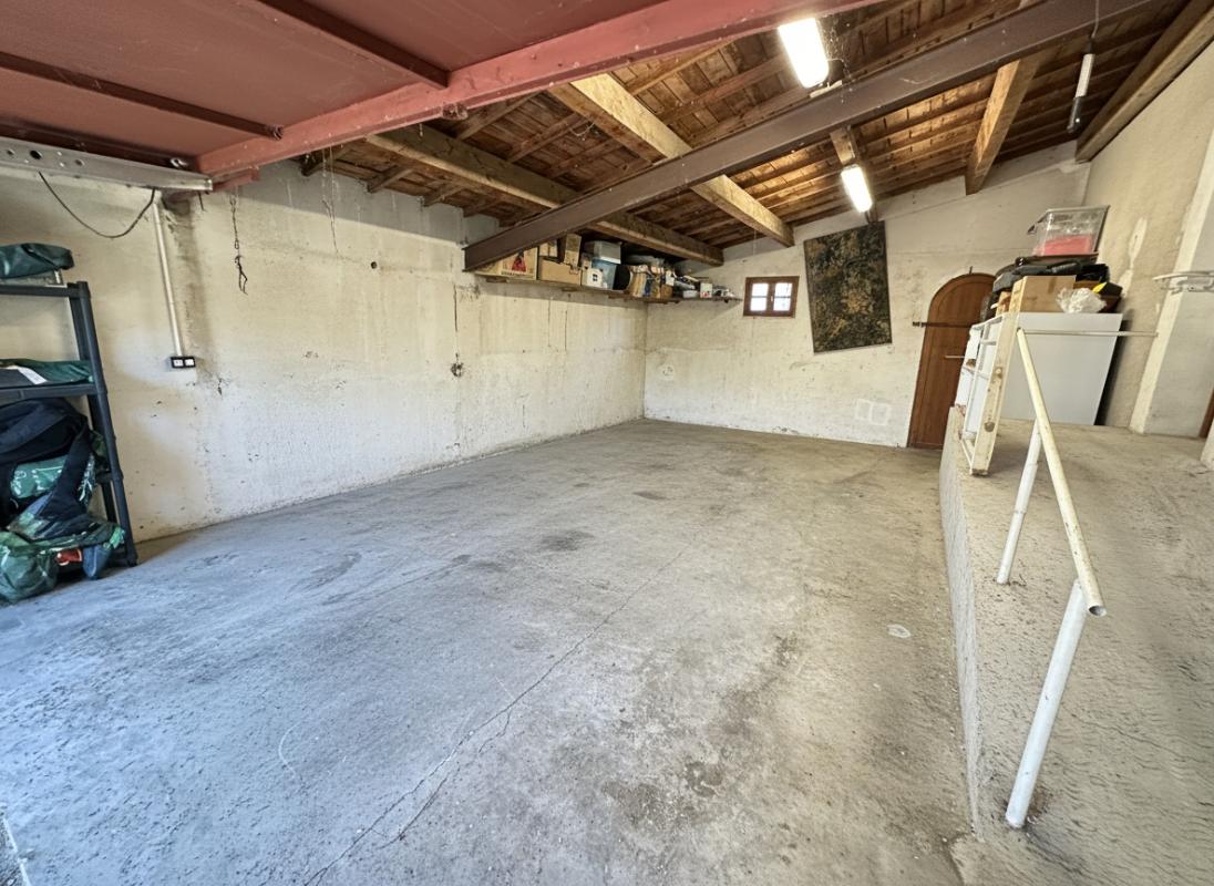 MORMOIRON Mormoiron Maison à Rénover sur 1 500 m²  Deux Logements  Exclusivité  Grand Terrain 13