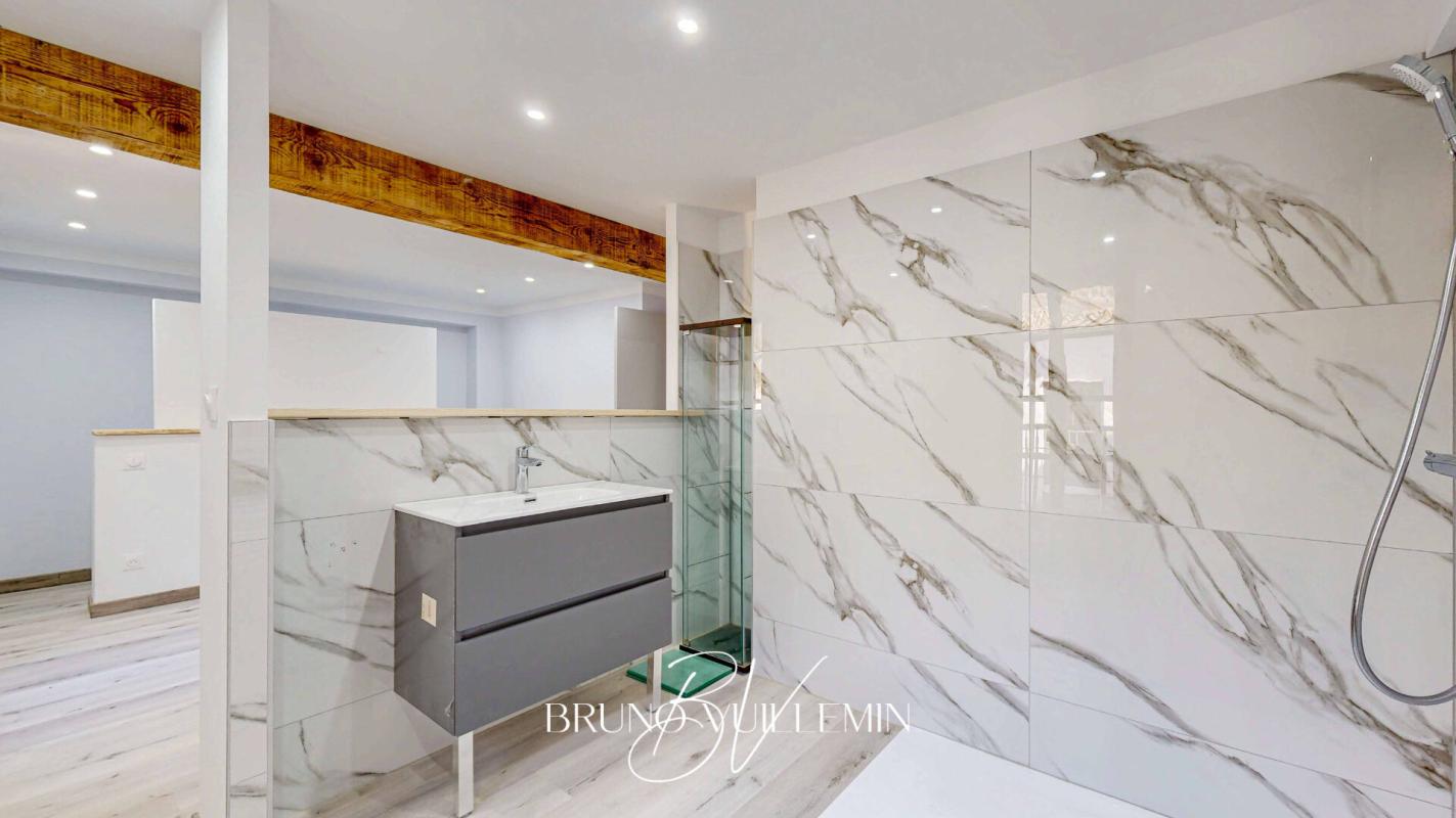 CARCASSONNE MAISON DE VILLE R+1 avec GARAGE, DEPENDANCES et EXTERIEUR 13