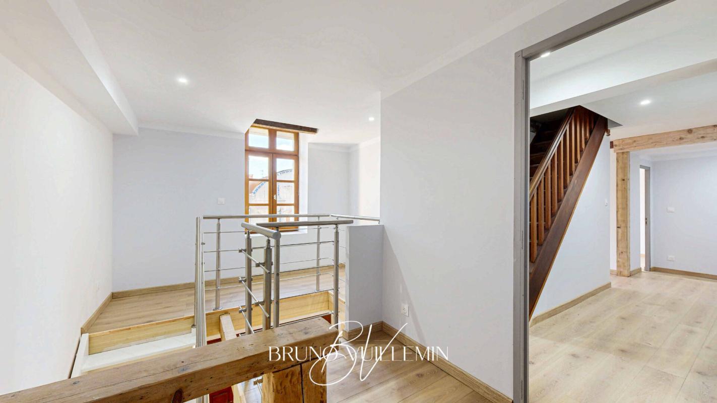 CARCASSONNE MAISON DE VILLE R+1 avec GARAGE, DEPENDANCES et EXTERIEUR 17