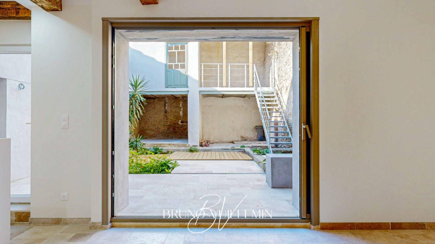 CARCASSONNE MAISON DE VILLE R+1 avec GARAGE, DEPENDANCES et EXTERIEUR 3