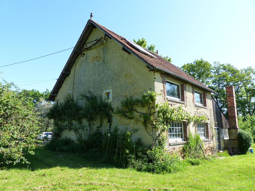 SAINT-AMAND-EN-PUISAYE Maison 3 pièce(s) 148 m2 avec atelier Viager Occupé 15