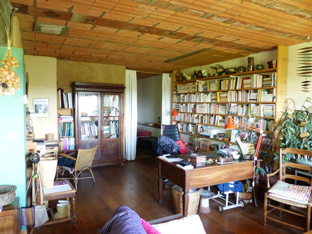 SAINT-AMAND-EN-PUISAYE Maison 3 pièce(s) 148 m2 avec atelier Viager Occupé 2