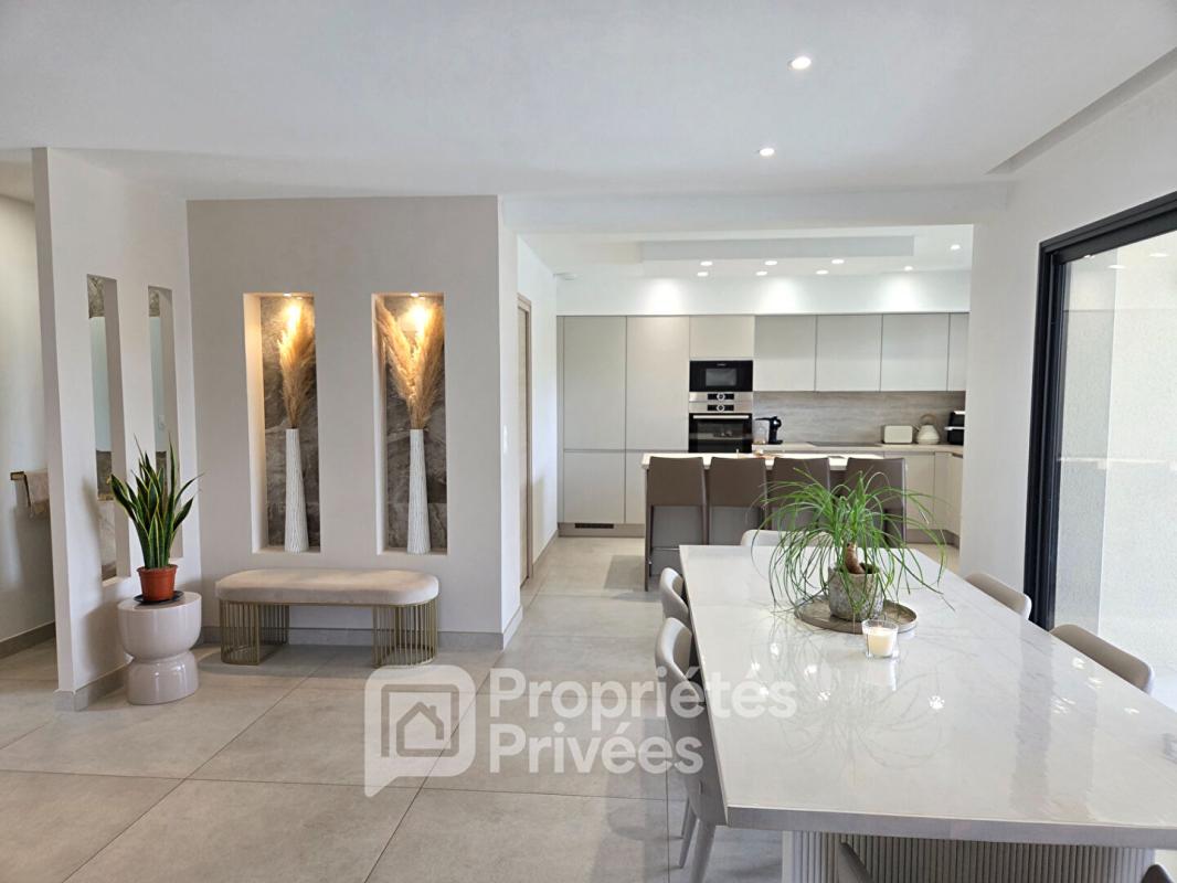 MONTELIMAR Maison Montélimar 5 pièces 143 m2 2