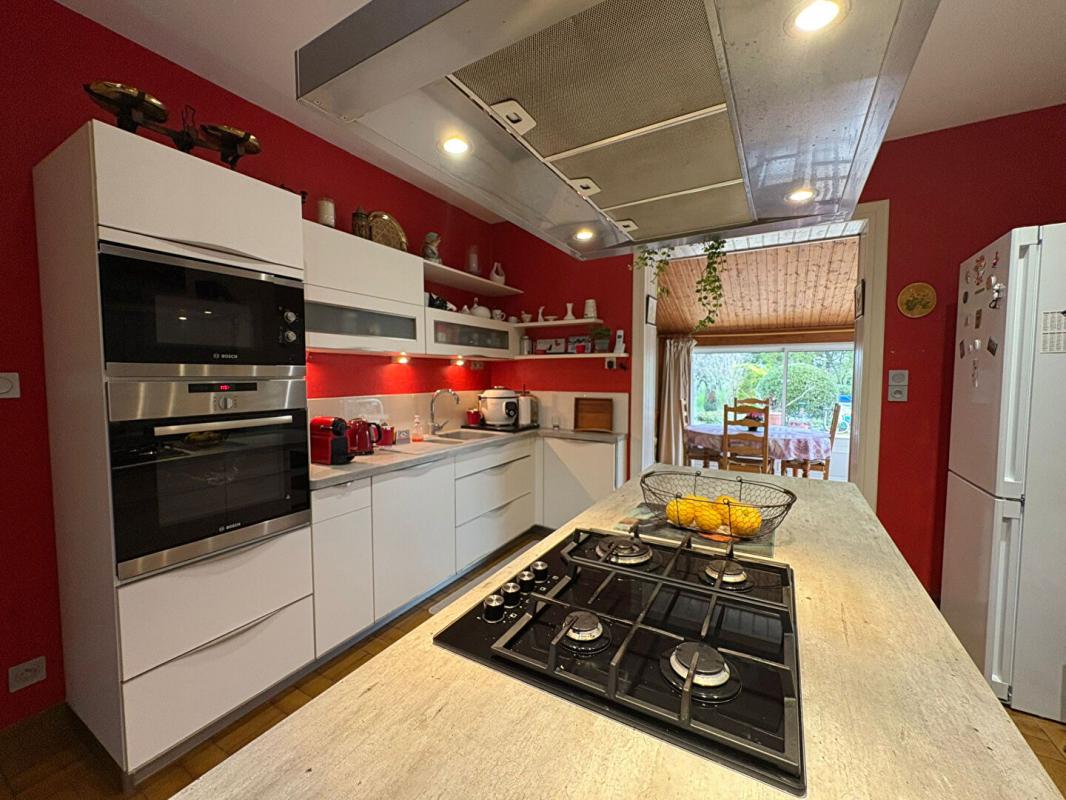 SAINT-FORT-SUR-LE-NE Maison  plain -pied Saint Fort Sur Le Ne 130m² AVEC PISCINE GARAGE 1