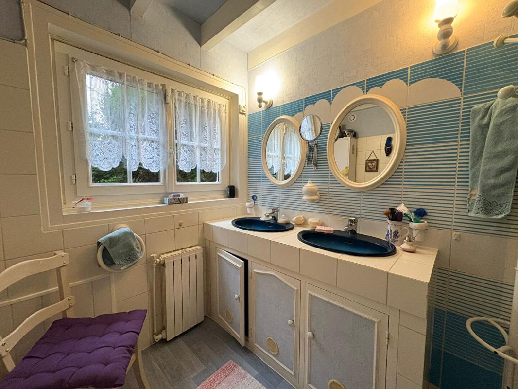 SAINT-FORT-SUR-LE-NE Maison  plain -pied Saint Fort Sur Le Ne 130m² AVEC PISCINE GARAGE 12