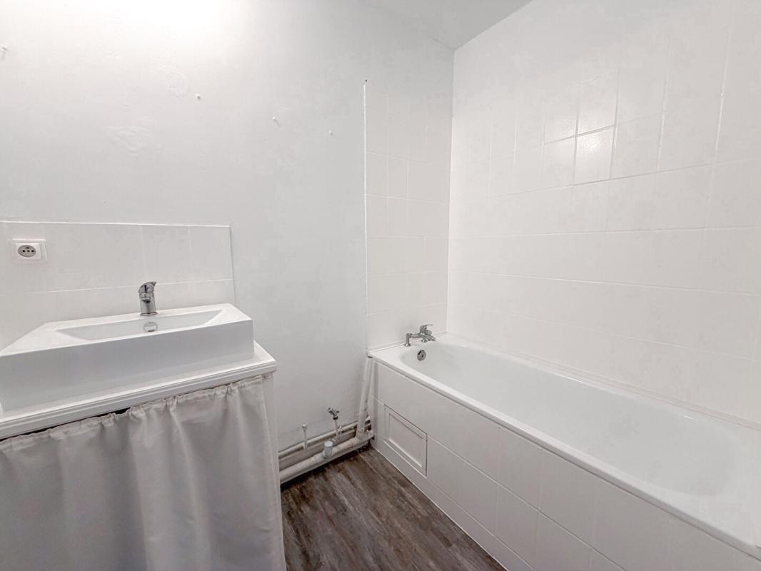 NANTES APPARTEMENT TYPE 2 NANTES BELLEVUE 8