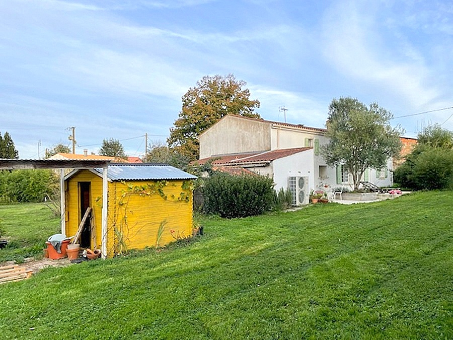LA RONDE Maison de charme rénovée 162 m2, 4 chambres, grand jardin 14