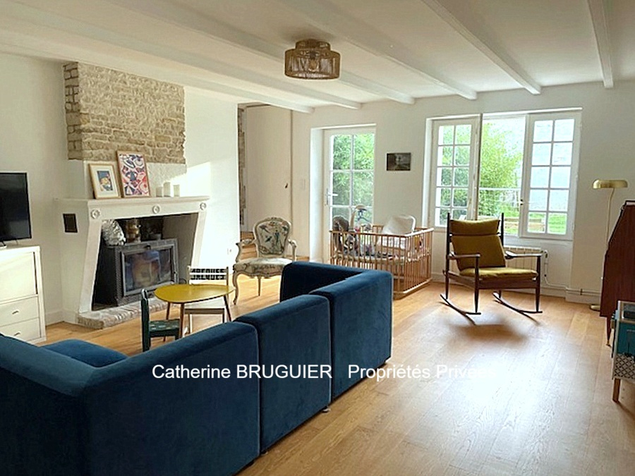 LA RONDE Maison de charme rénovée 162 m2, 4 chambres, grand jardin 2
