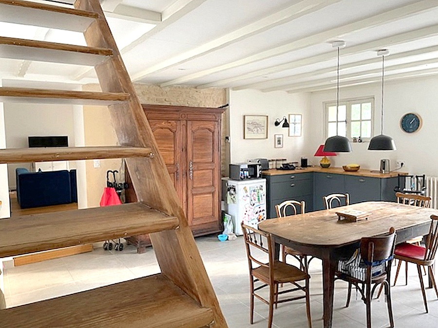 LA RONDE Maison de charme rénovée 162 m2, 4 chambres, grand jardin 7