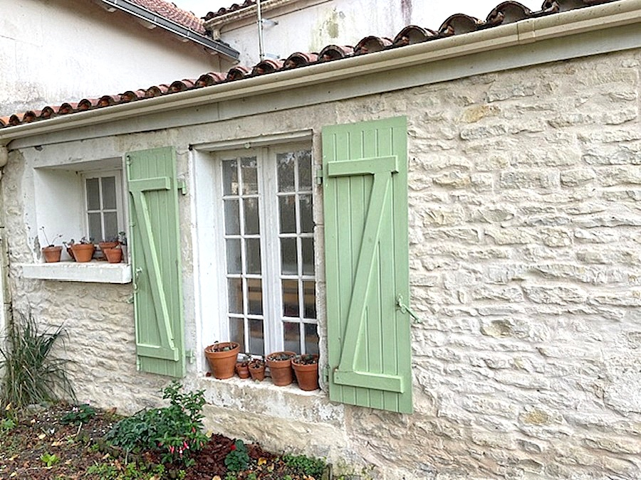 LA RONDE Maison de charme rénovée 162 m2, 4 chambres, grand jardin 9