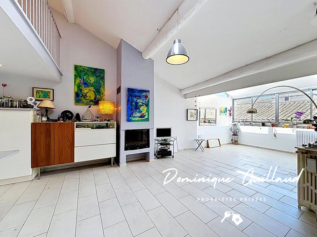 NIMES Nîmes Arènes -Duplex 5 piècès 173 m2 avec terrasse et loggia de 50m2 1