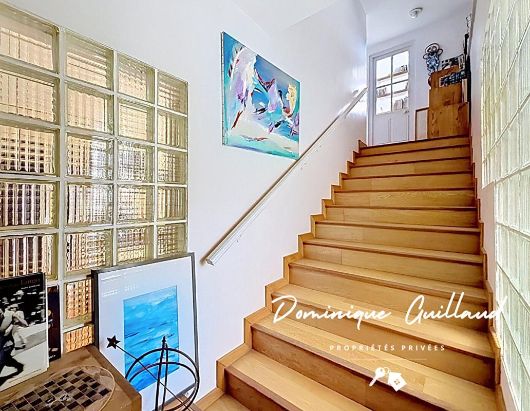 NIMES Nîmes Arènes -Duplex 5 piècès 173 m2 avec terrasse et loggia de 50m2 12